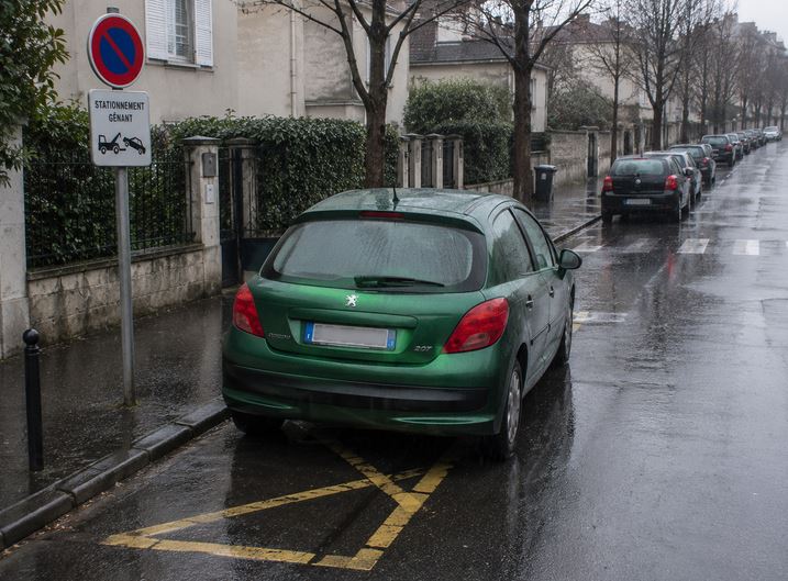 Véhicule mal stationné à Fécamp